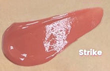 Cargar imagen en el visor de la galería, Strike Lip Gloss
